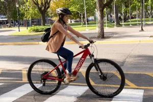 Toyota lanzó sus bicis eléctricas